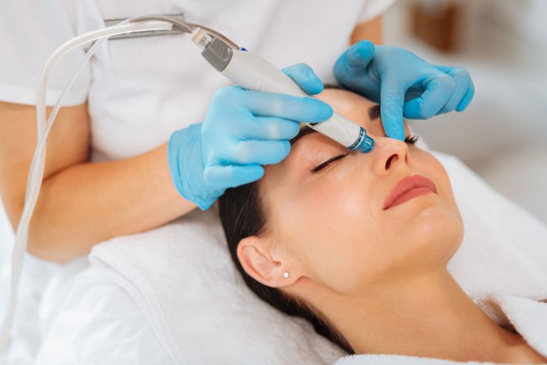 Hydrafacial Eye Perk Treatment