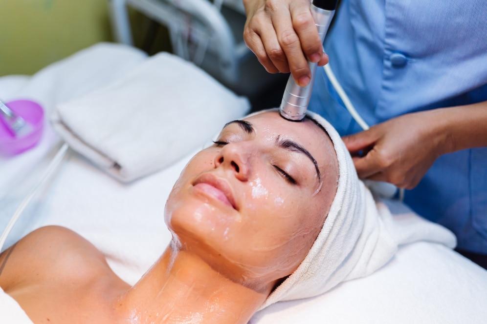 Hydra Facial