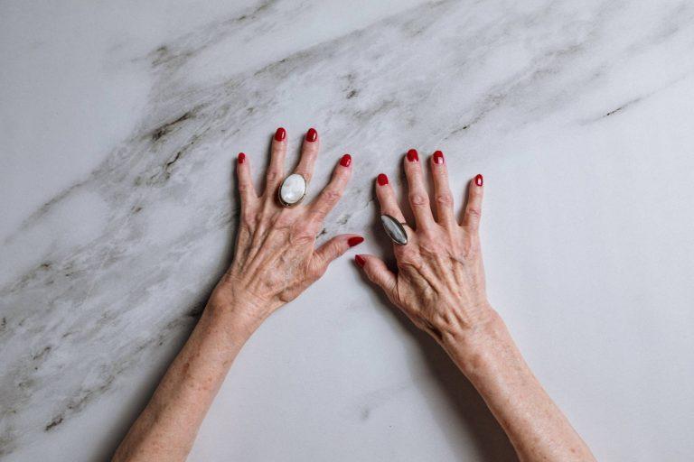Ageing Hands? Try These Hand Treatments For Best Results