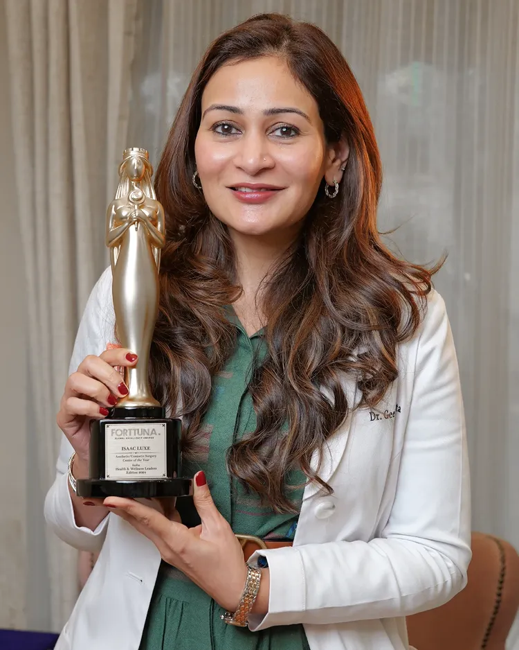 dr geetika (1)