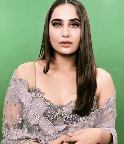Diva-Dhawan Diva-Dhawan
